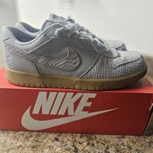 NIKE Big Nike Low Lux